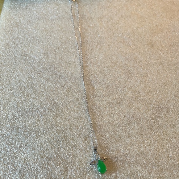 Jade angle necklace - Picture 4 of 5